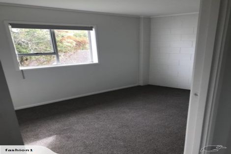 Photo of property in 15 Queen Mary Avenue, New Lynn, Auckland, 0600