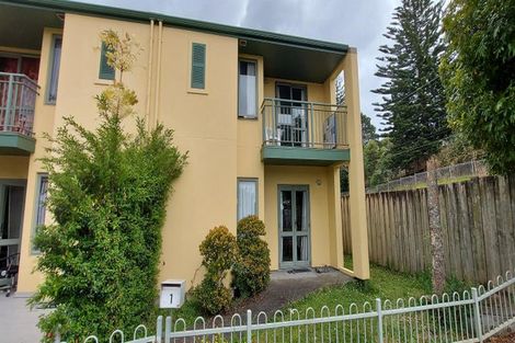Photo of property in 1 Mt Lebanon Lane, Henderson, Auckland, 0612