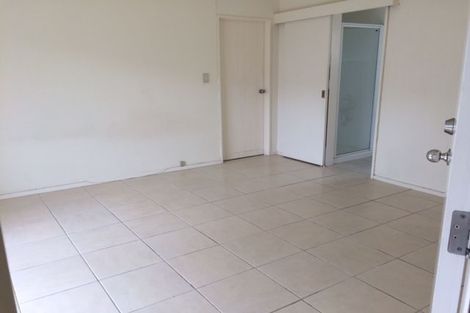 Photo of property in 16 Kauri Glen Road, Northcote, Auckland, 0627