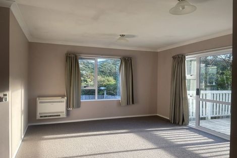 Photo of property in 10 Whenua View, Titahi Bay, Porirua, 5022