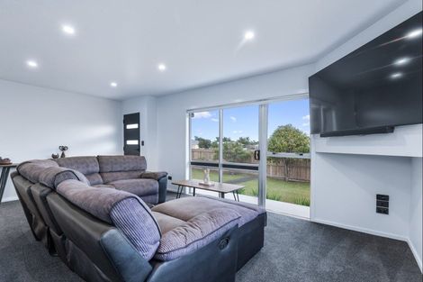 Photo of property in 25 Solway Street, Levin, 5510