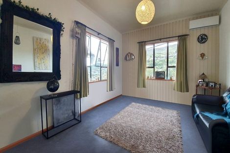 Photo of property in 29 Ripon Street, Lyttelton, 8082