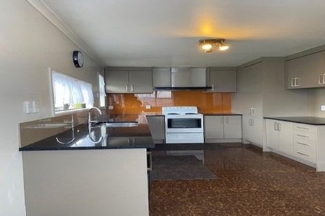 Photo of property in 2/14 Hall Avenue, Mangere, Auckland, 2022