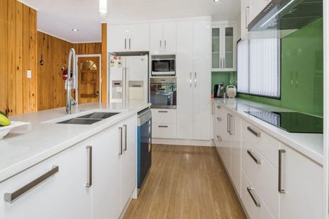 Photo of property in 20 Linwood Avenue, Forrest Hill, Auckland, 0620