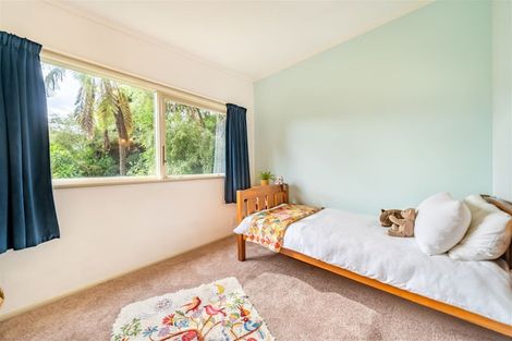 Photo of property in 63 Wyndham Road, Pinehaven, Upper Hutt, 5019