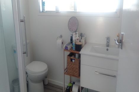 Photo of property in 58 Moana Avenue, One Tree Hill, Auckland, 1061