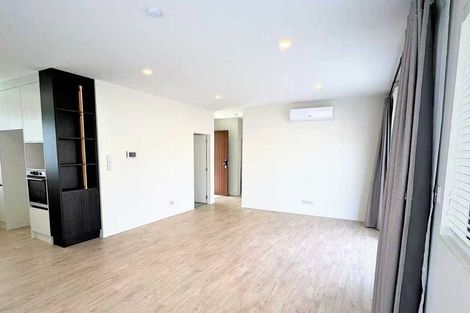 Photo of property in 12 William Calvert Drive, Swanson, Auckland, 0614