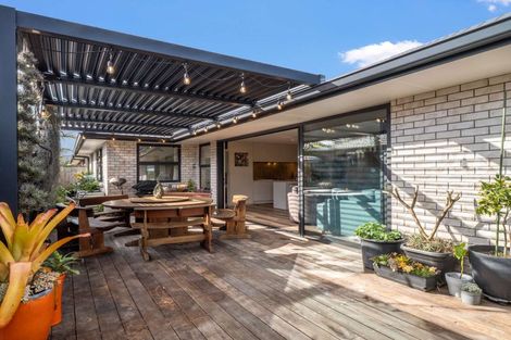 Photo of property in 15 Centaine Way, Papamoa Beach, Papamoa, 3118