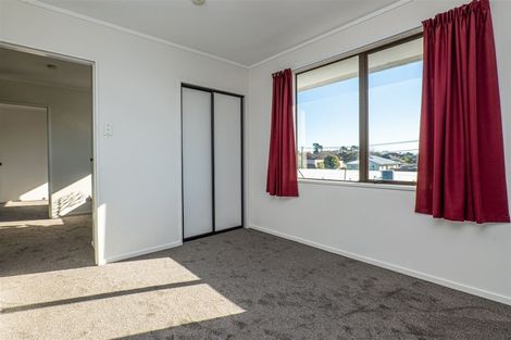 Photo of property in 21 Walcot Street, Bromley, Christchurch, 8062