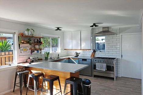 Photo of property in 4 Clyde Street, Ferndale, New Plymouth, 4310