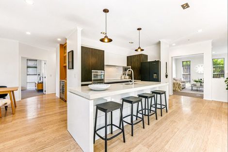 Photo of property in 11a Church Street, Northcote Point, Auckland, 0627