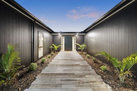 Photo of property in 58 Kidd Road, Waiuku, 2682