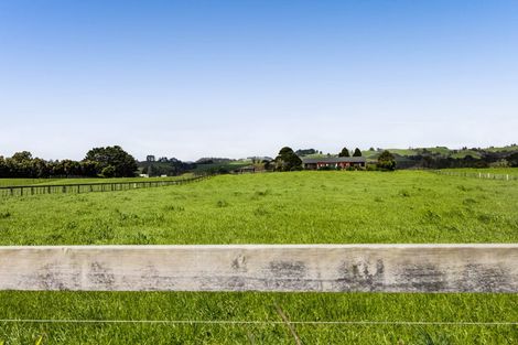 Photo of property in 196 Mokau Road, Urenui, 4377