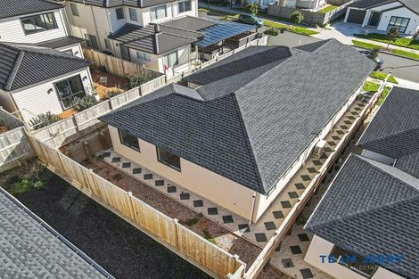 Photo of property in 31 Cloonlyon Drive, Flat Bush, Auckland, 2019