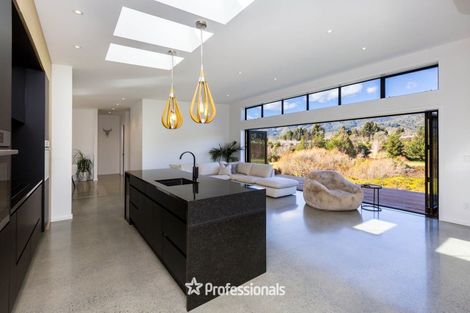 Photo of property in 49 Mount Marua Drive, Maymorn, Upper Hutt, 5018