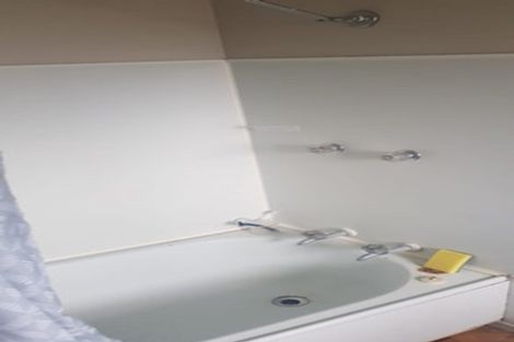 Photo of property in 68a Kenderdine Road, Papatoetoe, Auckland, 2025