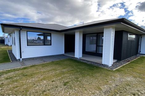 Photo of property in 16 Maison Way, Rangatira Park, Taupo, 3330