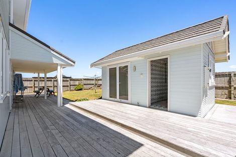 Photo of property in 3 Christie Close, Pataua North, Parua Bay, 0175