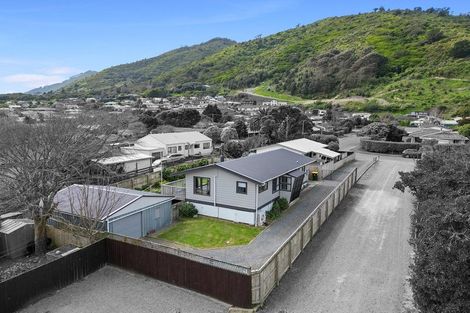 Photo of property in 24a He Awa Crescent, Waikanae, 5036