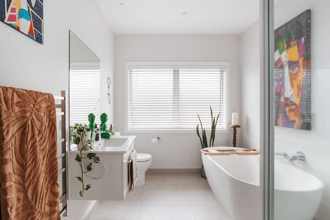 Photo of property in 2 Karanema Place, Coastlands, Whakatane, 3120