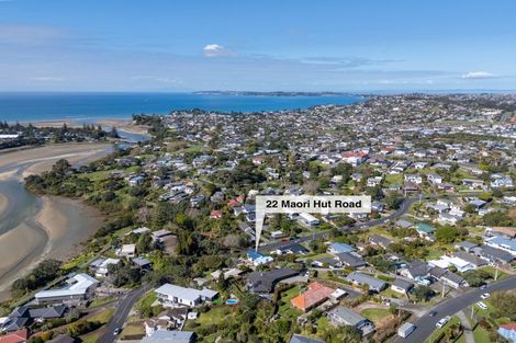 Photo of property in 22 Maori Hut Road, Red Beach, 0932