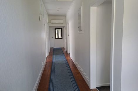 Photo of property in 1a Aberdeen Road, Castor Bay, Auckland, 0620