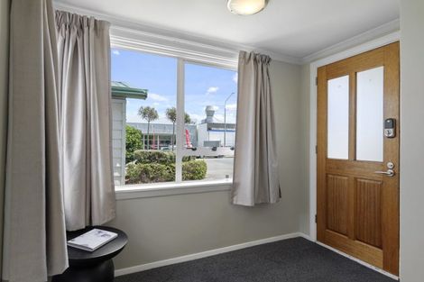 Photo of property in 16 Epsom Road, Sockburn, Christchurch, 8042