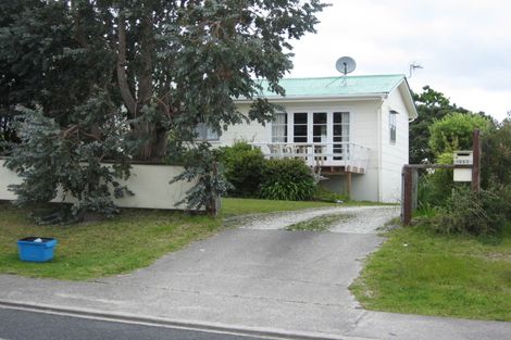 Photo of property in 1333 Whangaparaoa Road, Army Bay, Whangaparaoa, 0930