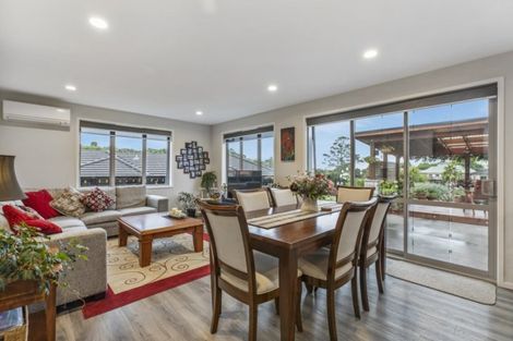 Photo of property in 126 Oteki Park Drive, Welcome Bay, Tauranga, 3112