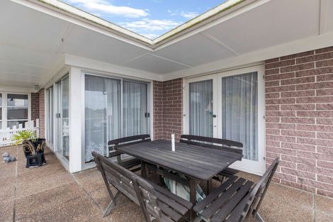 Photo of property in 21 Mellsop Avenue, Waiuku, 2123