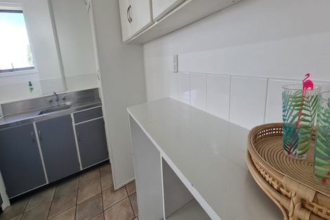 Photo of property in 44 Exmouth Road, Northcote, Auckland, 0627