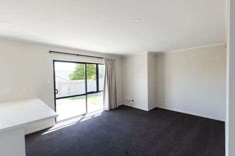 Photo of property in 21 Logan Way, Kelvin Grove, Palmerston North, 4414
