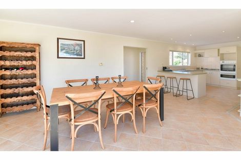 Photo of property in 168 Centreway Road, Orewa, 0931