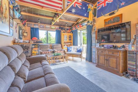 Photo of property in 306 Oneriri Road, Kaiwaka, 0573