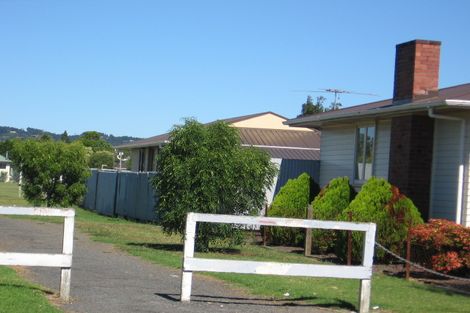 Photo of property in 2/26 Brains Road, Kelston, Auckland, 0602