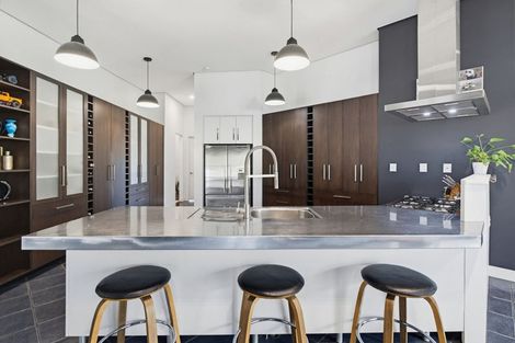 Photo of property in 334 Aokautere Drive, Aokautere, Palmerston North, 4471