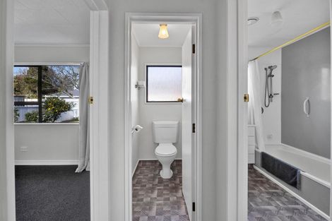 Photo of property in 60 Ketemarae Road, Normanby, Hawera, 4614