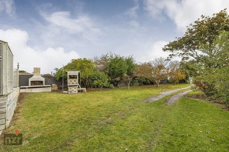 Photo of property in 20 Kuku Street, Tangimoana, 4822