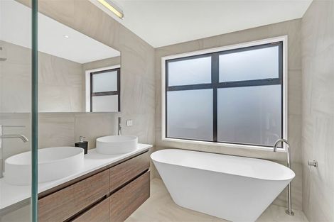 Photo of property in 39 Hartley Avenue, Strowan, Christchurch, 8052