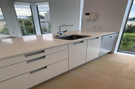 Photo of property in 9/22 Esplanade, Sumner, Christchurch, 8081