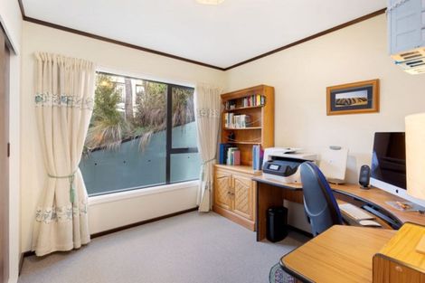 Photo of property in 66 Landsdowne Terrace, Cashmere, Christchurch, 8022