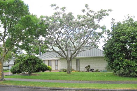 Photo of property in 151 Walter Strevens Drive, Conifer Grove, Takanini, 2112