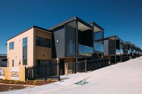 Photo of property in 8 Monstedt Terrace, Windsor Park, Auckland, 0632