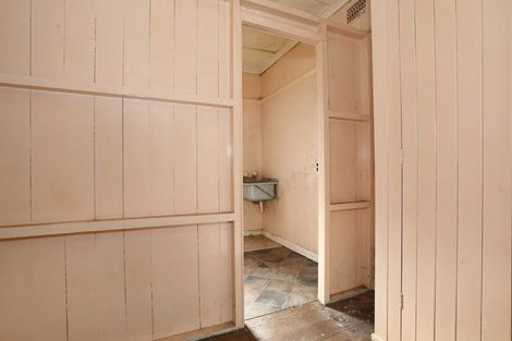 Photo of property in 23 Ross Street, Marton, 4710