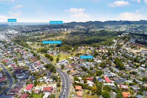 Photo of property in 3 Hillary Heights Avenue, Glendene, Auckland, 0602