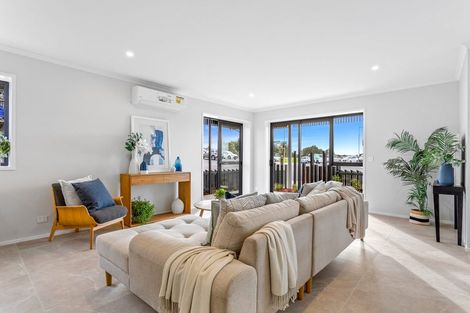 Photo of property in 1/2 Te Rito Road, Hobsonville, Auckland, 0616