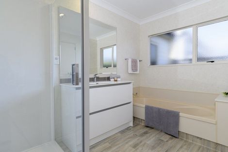 Photo of property in 40b Western Road, Bellevue, Tauranga, 3110