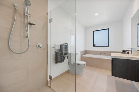 Photo of property in 64 Howden Drive, Jacks Point, 9371