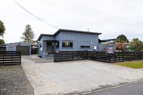Photo of property in 12 Domain Road, Haumoana, 4102