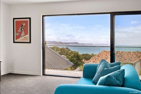 Photo of property in 2d Vipond Road, Stanmore Bay, Whangaparaoa, 0932